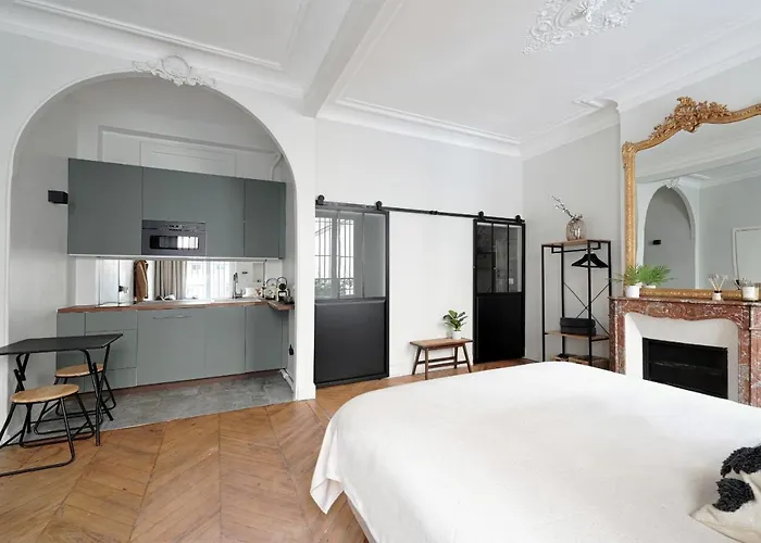 Studio Quartier Champs Elysees 2 Free Netflix