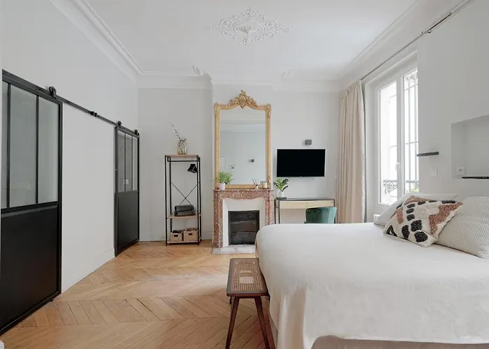 Studio Quartier Champs Elysees 2 Free Netflix